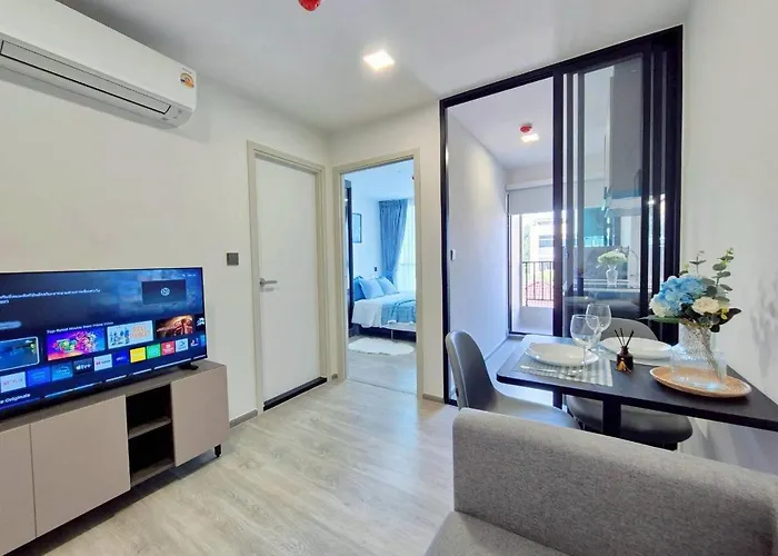 A Calm With Pool & Private Balcony Lejlighed Bangkok