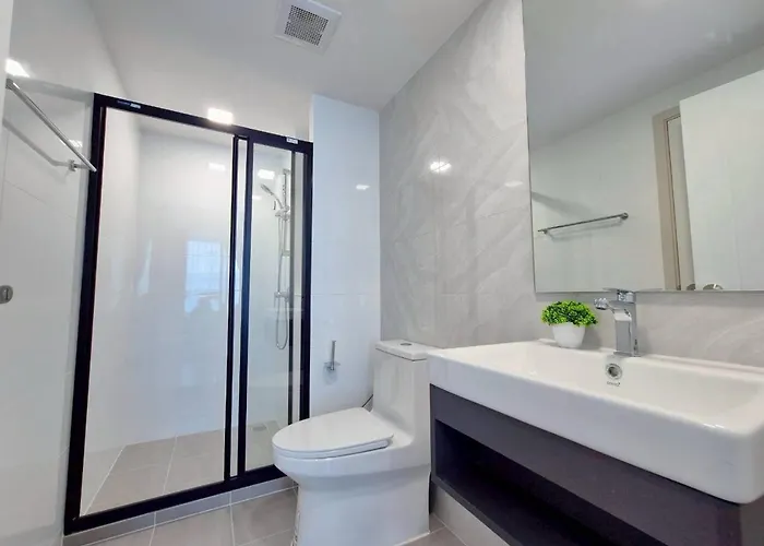 A Calm With Pool & Private Balcony * Bangkok