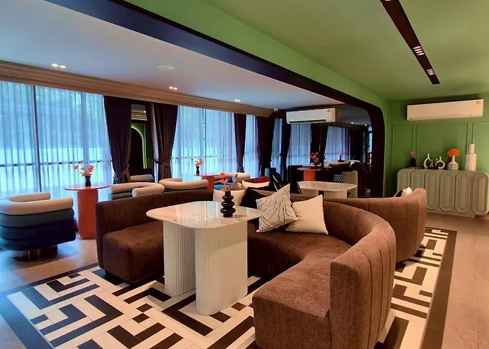 A Calm With Pool & Private Balcony Lejlighed *